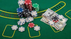 Gambar banner interaktif dengan permainan sports dan live casino untuk pemakai Indonesia