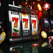 Dealer live casino profesional melakukan permainan kartu secara langsung dengan streaming HD